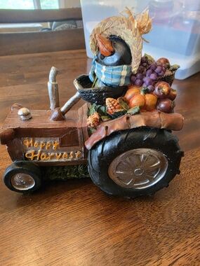 Happy Harvest Bird Decor